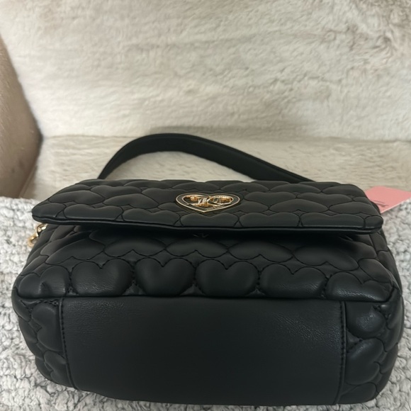Juicy Couture NWT handle/Shoulder/Crossbody Heart Bag - Picture 8 of 17